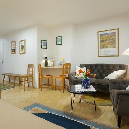 Homely Apartment In The Center With Garden View 格蒙登 外观 照片