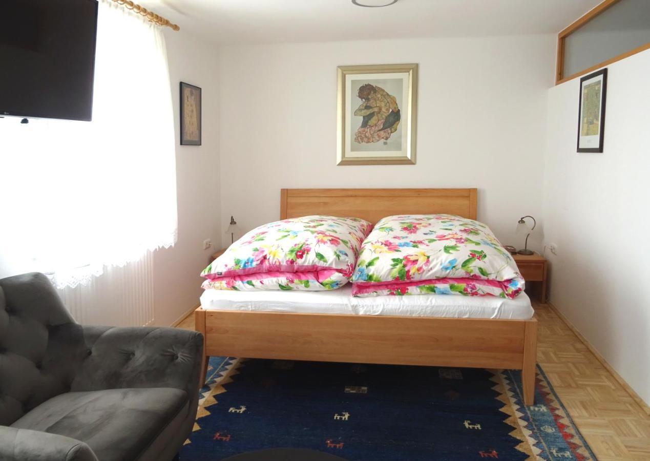 Homely Apartment In The Center With Garden View 格蒙登 外观 照片