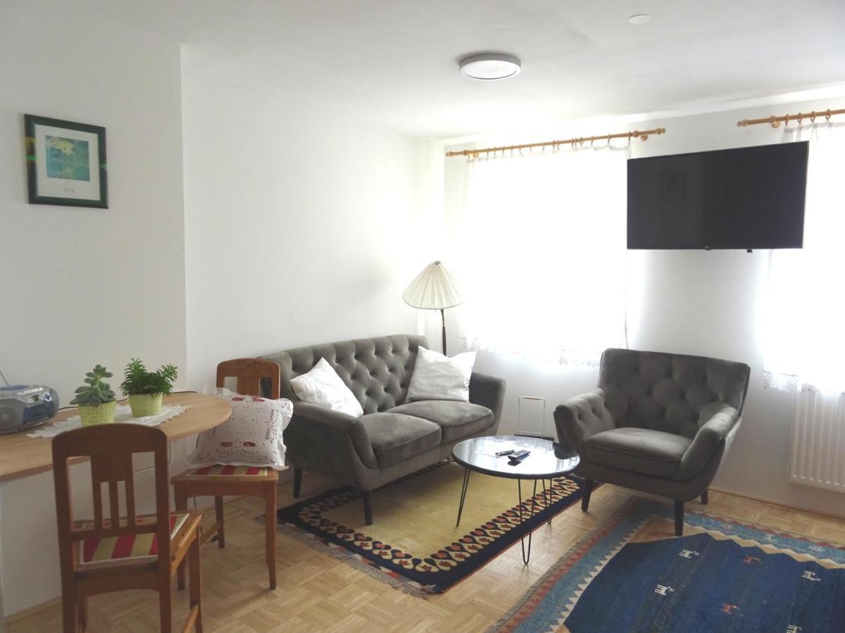 Homely Apartment In The Center With Garden View 格蒙登 外观 照片