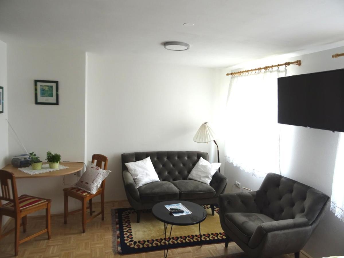 Homely Apartment In The Center With Garden View 格蒙登 外观 照片